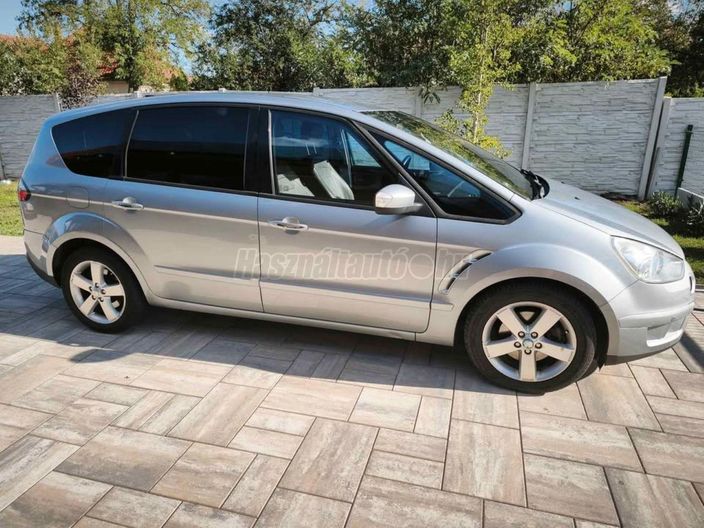 FORD S-MAX 2.0 TDCi Titanium