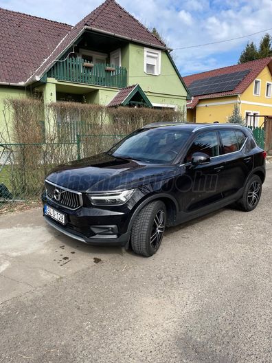 VOLVO XC40 2.0 [B4] MHEV Momentum Pro Geartronic