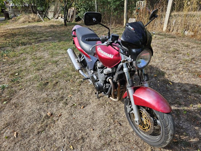 KAWASAKI ZR-7