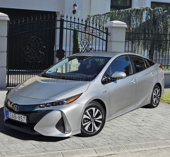 TOYOTA PRIUS PLUG-IN 1.8 PHV Executive e-CVT