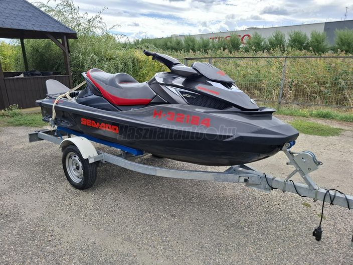 SEA-DOO