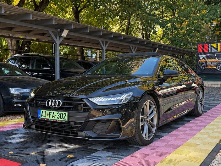 AUDI A7 Sportback 55 TFSI e quattro S-tronic [5 személy]
