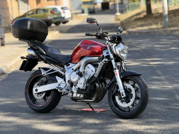YAMAHA FZ6-N