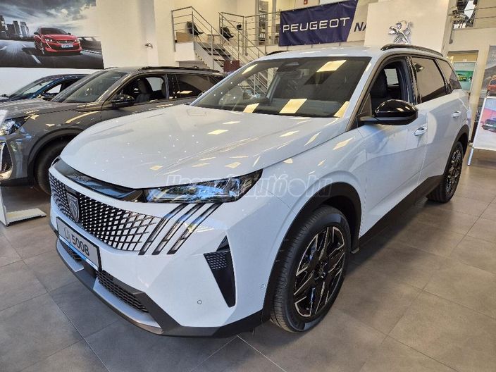 PEUGEOT 5008 1.2 Hybrid Allure e-DCT6 (7 személyes )