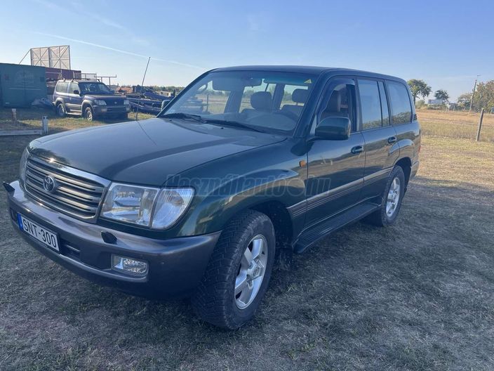 TOYOTA LAND CRUISER