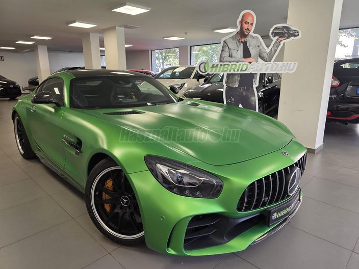 MERCEDES-AMG GT R