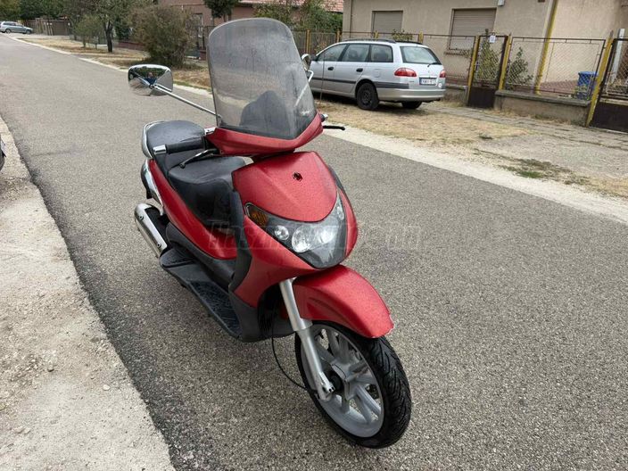 PIAGGIO BEVERLY 250