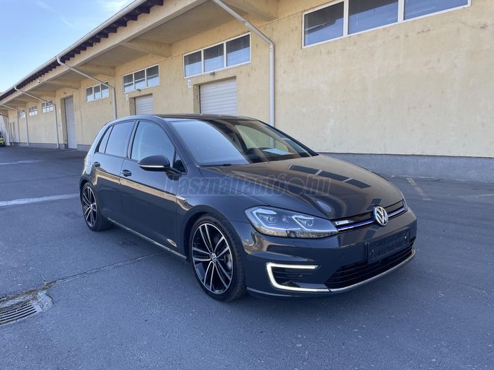 VOLKSWAGEN GOLF e-Golf Edition