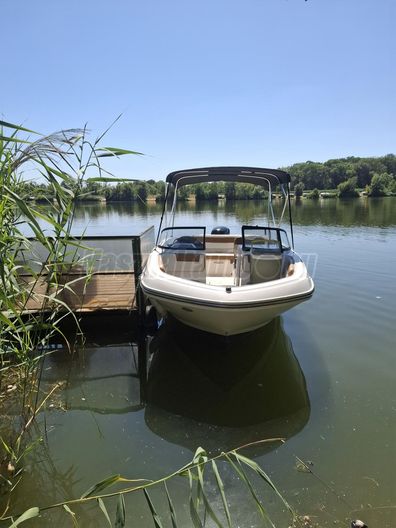 BAYLINER Vr6