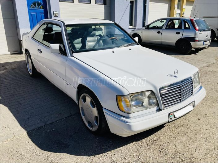 MERCEDES-BENZ CE 320