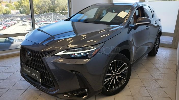 LEXUS NX 450h+ Luxury AWD CVT