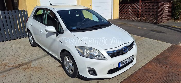 TOYOTA AURIS 1.8 HSD Sol (Automata)