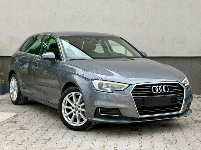 AUDI A3 1.6 TDI Design S-tronic