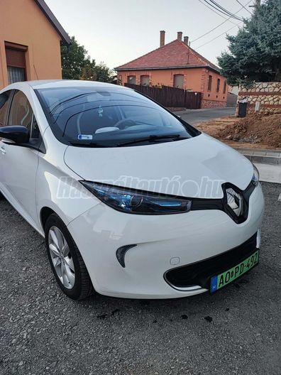 RENAULT ZOE