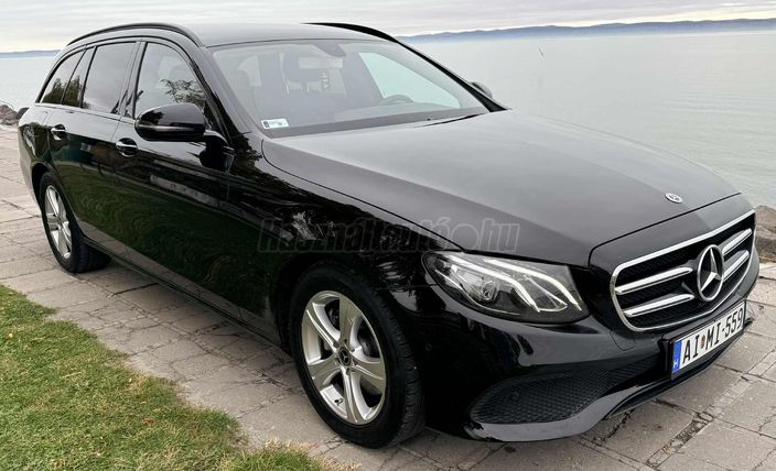 MERCEDES-BENZ E 220 d T 9G-TRONIC