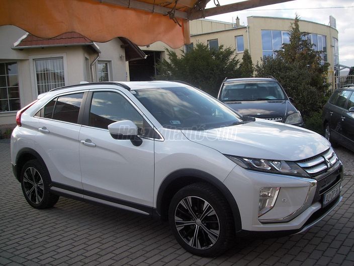 MITSUBISHI ECLIPSE CROSS 1.5 T-MIVEC Intense 4WD CVT