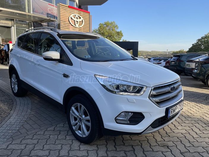 FORD KUGA 1.5 EcoBoost Titanium