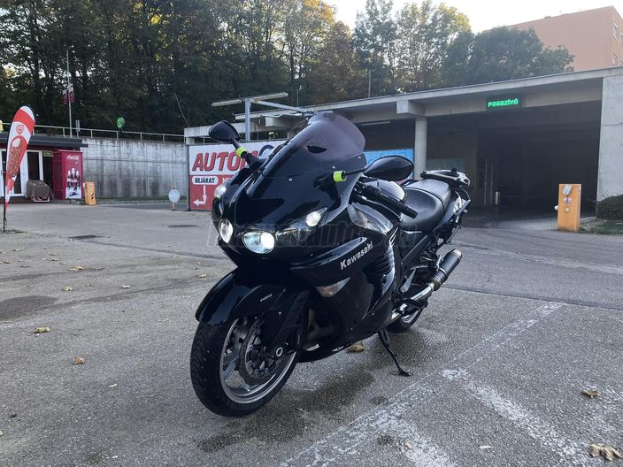 KAWASAKI ZZR 1400