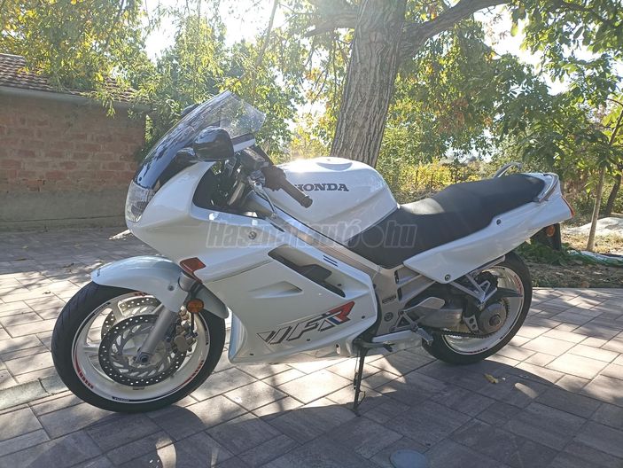 HONDA VFR 750 F