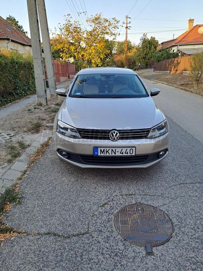 VOLKSWAGEN JETTA VI 1.4 TSI Comfortline