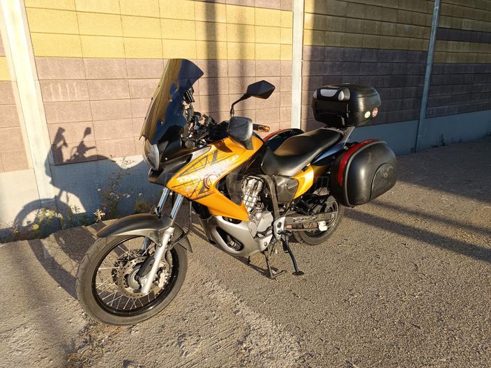 HONDA XL 700 V