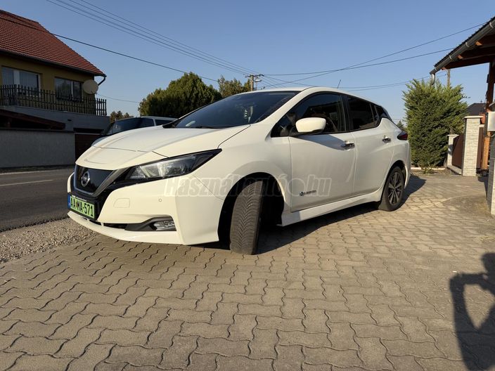 NISSAN LEAF Tekna 40kWh (Automata)