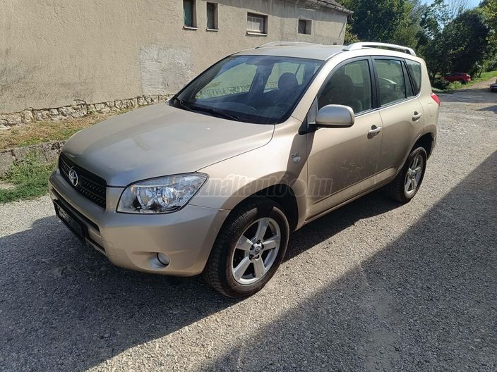 TOYOTA RAV 4 Rav4 2.2 D-4D 4x4 Cross Sport