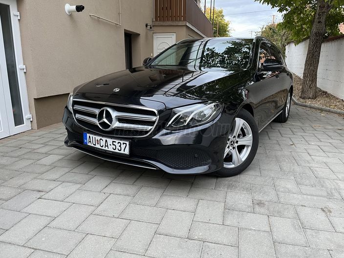 MERCEDES-BENZ E 220 d T 9G-TRONIC