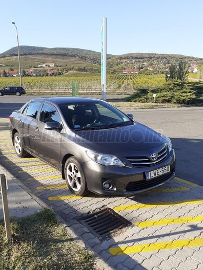 TOYOTA COROLLA Sedan 2.0 D-4D Sol Navi VSC