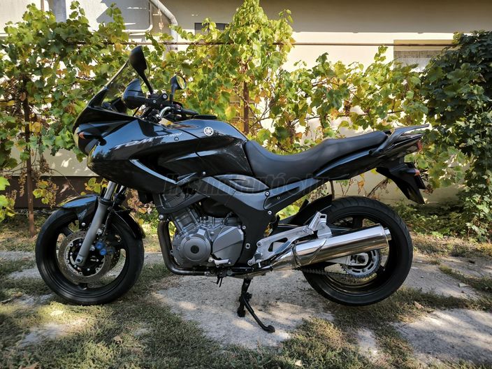 YAMAHA TDM 900