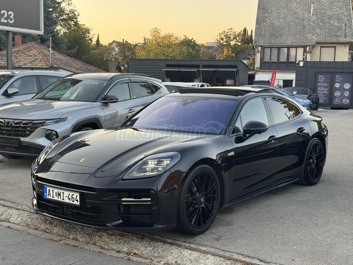 PORSCHE PANAMERA GTS PDK