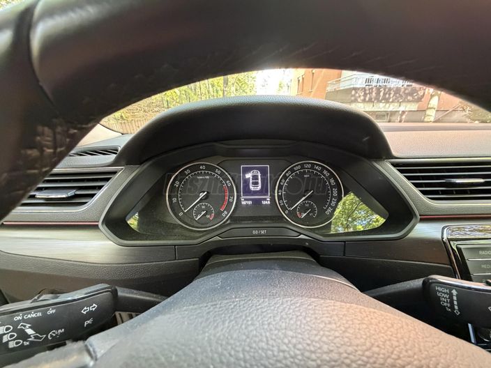 SKODA SUPERB 1.8 TSI Style DSG