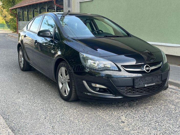 OPEL ASTRA J Sedan 1.7 CDTI EcoFLEX Start-Stop Enjoy