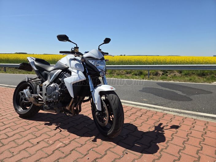HONDA CB 1000 R