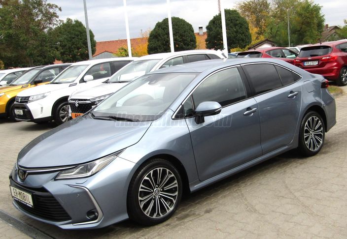 TOYOTA COROLLA Sedan 1.6 Comfort Style