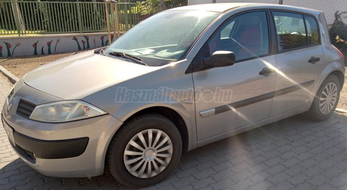 RENAULT MEGANE 1.4 Authentique