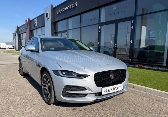 JAGUAR XE D200 R-Dynamic SE AWD (Automata)