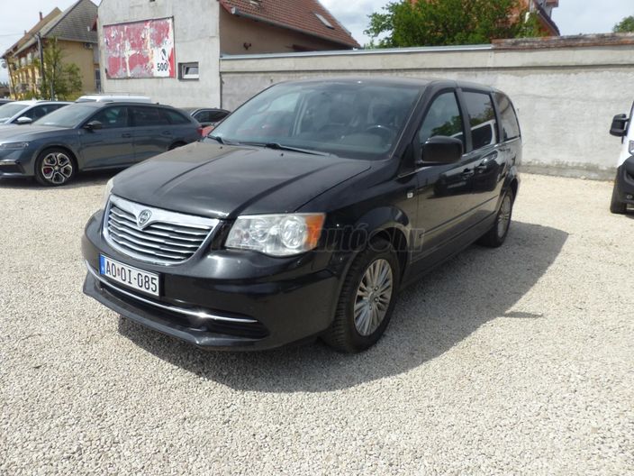 LANCIA VOYAGER 2.8 DS Platinum (Automata) (7 személyes )