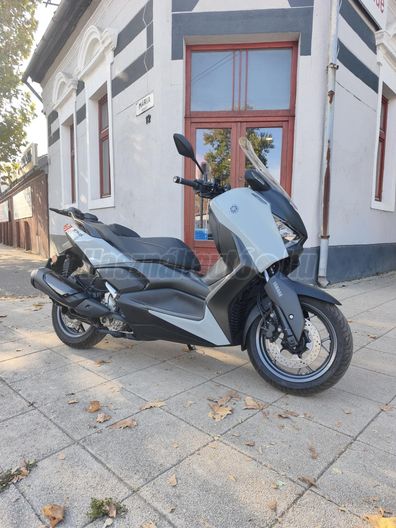 YAMAHA X-MAX 300 TECH MAX