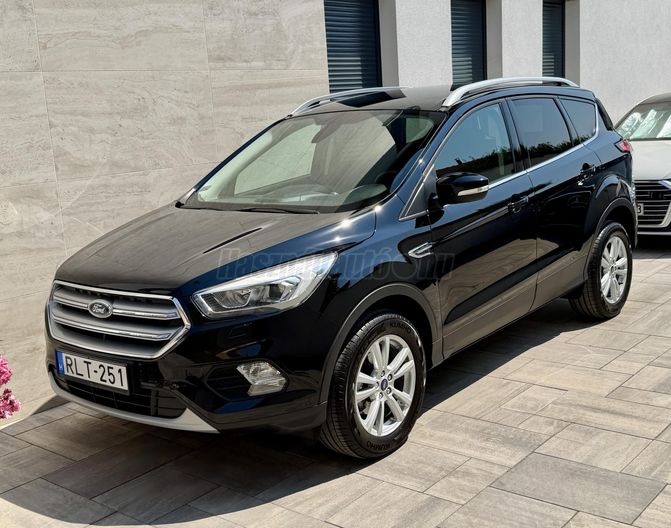 FORD KUGA 1.5 EcoBoost Titanium