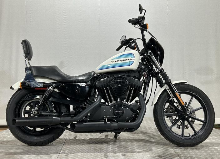 HARLEY-DAVIDSON SPORTSTER