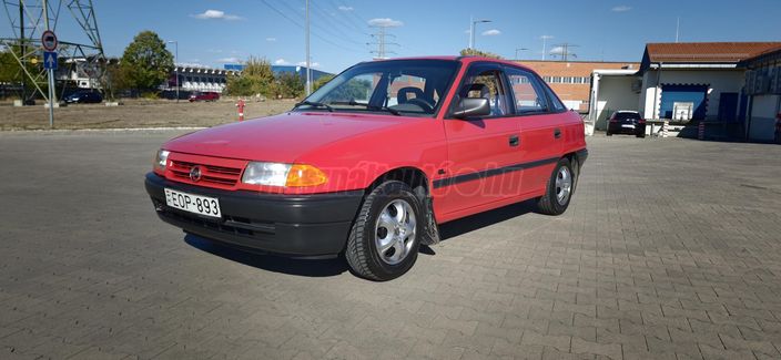 OPEL ASTRA F 1.4 GL