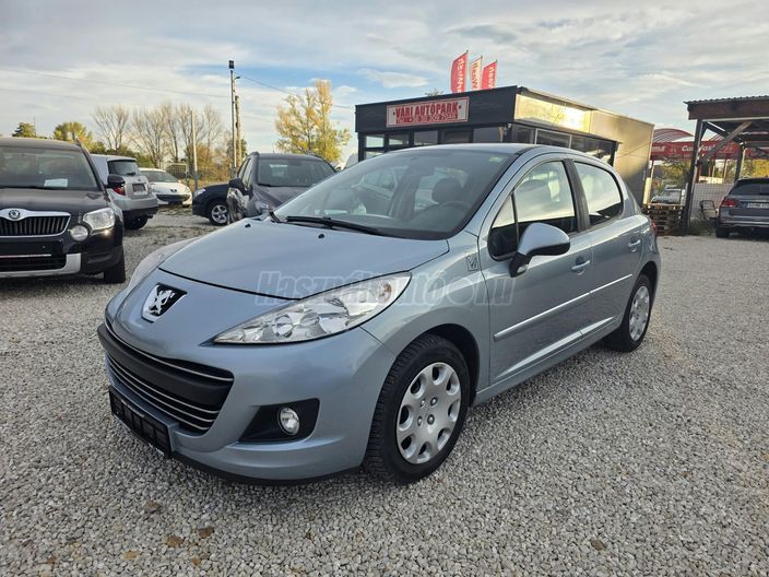PEUGEOT 207 1.4 200 év
