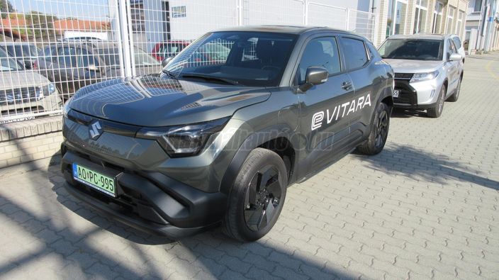 SUZUKI EVITARA GL+ 61 kWh