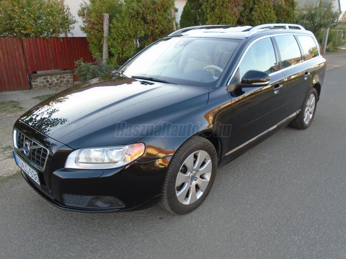 VOLVO V70 1.6 [T4] Summum