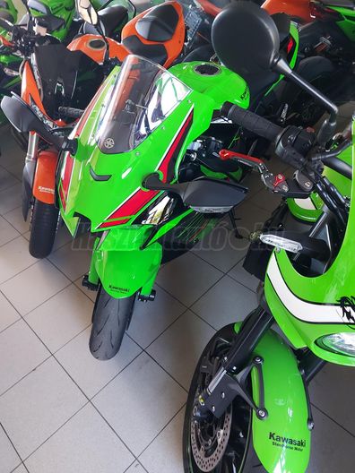 KAWASAKI ZX-10 R (NINJA)