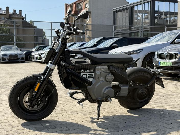 BMW CE 02
