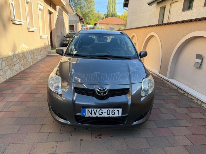 TOYOTA AURIS 2.0 D-4D Sol