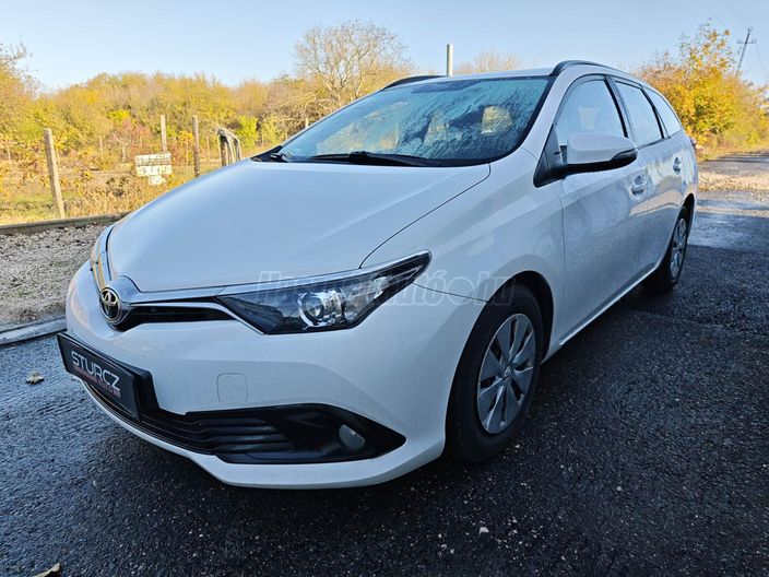 TOYOTA AURIS Touring Sports 1.4 D-4D Live