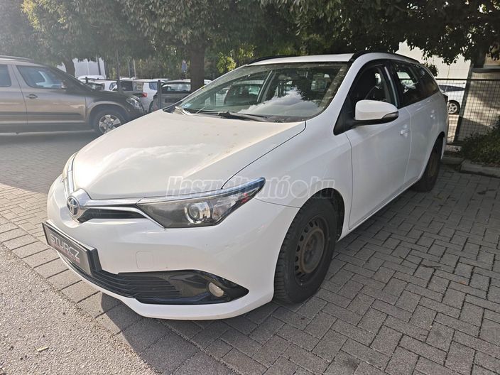 TOYOTA AURIS Touring Sports 1.4 D-4D Live